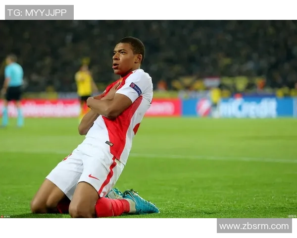 足球巨星慷慨解囊为祖国捐赠1亿元助力体育事业发展 足球巨星慷慨解囊为祖国捐赠1亿元助力体育事业发展