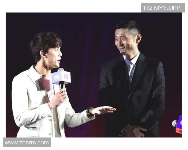 篮球与足球明星同框合影 展现跨界魅力与体育精神的精彩瞬间 篮球与足球明星同框合影 展现跨界魅力与体育精神的精彩瞬间